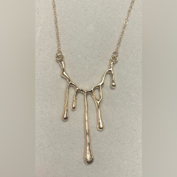 💛 Golden Lava Droplet Pendant Necklace - Picture 8 of 10